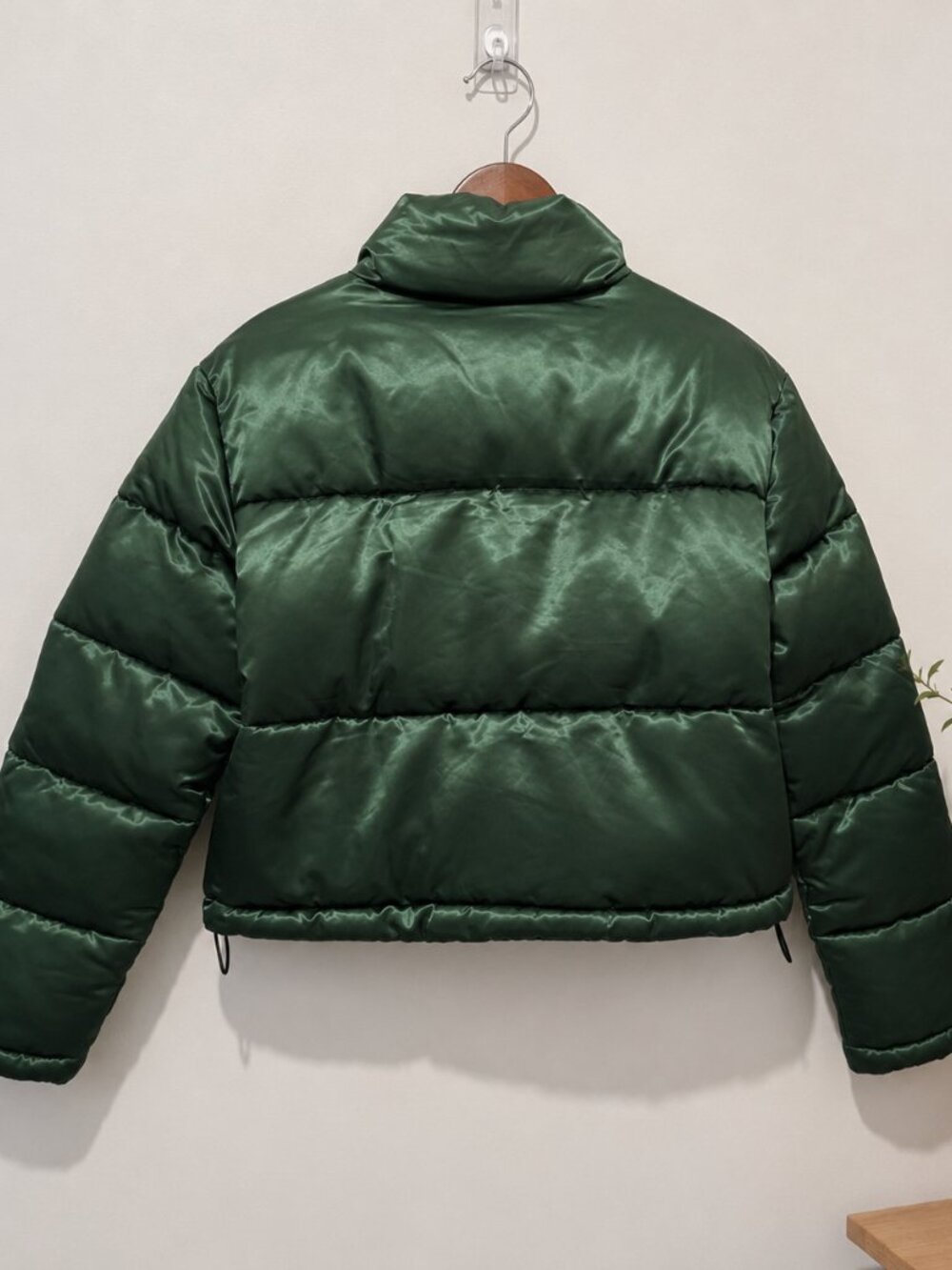 7 For All Mankind Crop Puffer Coat Women’s Size Medium - Picture 7 of 12